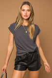 SHORT SLEEVE TOP WITH TWIST HEM DETAIL