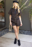 35934 Contrast Ruffle Detailed Animal Print Shorts