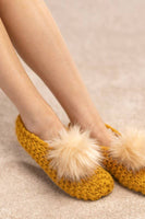 Knitted Slippers with Pom Pom: BLUSH / S/M
