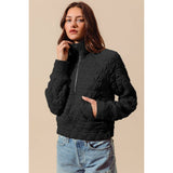 TRIANGLE QUILTED ZIP UP NECK TOP WITH POCKET