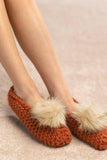 Knitted Slippers with Pom Pom: BLUSH / S/M