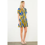 Short Sleeve Wavy Striped Pattern Dress