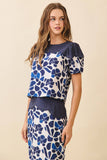 CT9610-Floral Print Contrast Scalloped Panel Detail Top