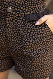 35934 Contrast Ruffle Detailed Animal Print Shorts